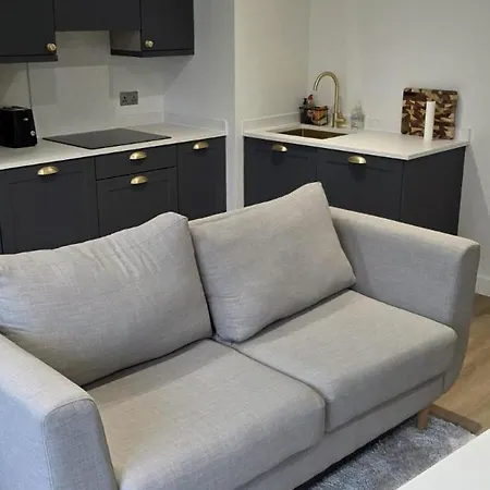 Modern 1 Bed Apartment-central Leeds, Near Arena